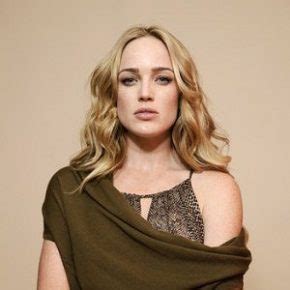 Caity Lotz Bio, Single, Net Worth, Ethnicity, Salary, Age, Height